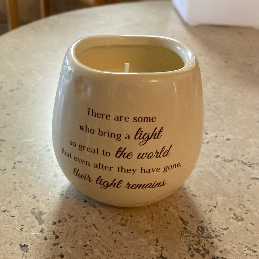 NWOT memorial light soy candle